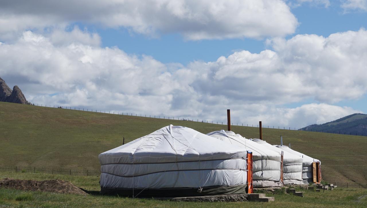 My Mongolia Eco Ger Camp Hotel Nalayh Exterior photo